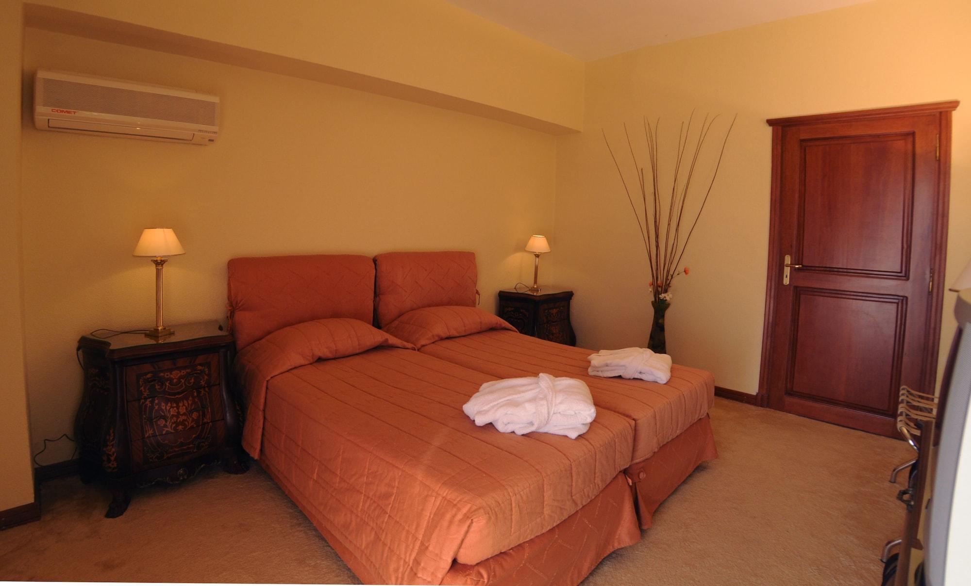 Palmariva Beach Hotel เอเรเทรีย ภายนอก รูปภาพ