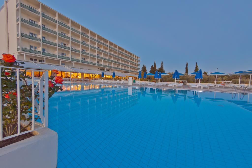 Palmariva Beach Hotel เอเรเทรีย ภายนอก รูปภาพ